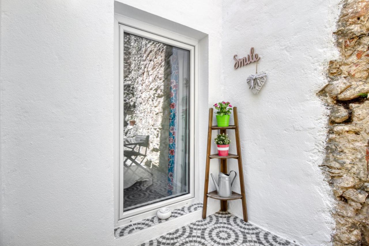 Apartamento 1 Quarto, Com Patio, Em Frente Praia Paço de Arcos Extérieur photo