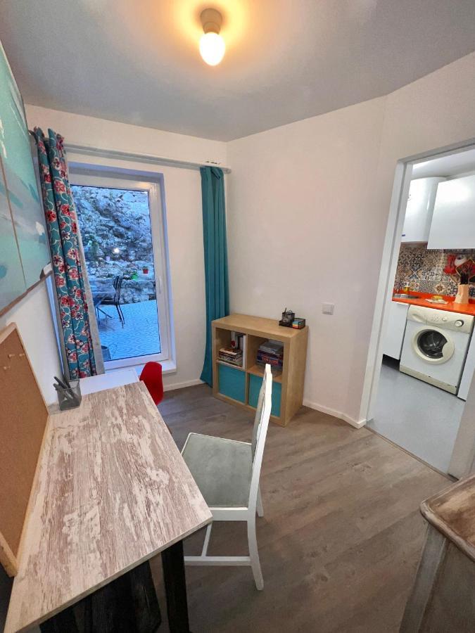 Apartamento 1 Quarto, Com Patio, Em Frente Praia Paço de Arcos Extérieur photo